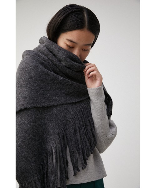AZUL by moussy（アズールバイマウジー）の「KNIT FRINGE STOLE/ニットフリンジストール（ストール/ショール・レディース・ライトベージュ/ピンク/チャコールグレー/ターコイズブルー/オレンジ系その他・FREE）」の7枚目の写真