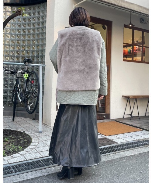 LiSeek（リシーク）の「【LiSeeK】ファーベスト付キルティングブルゾン（ブルゾン・レディース・ブラック/アイボリー/カーキ・FREE）」の17枚目の写真