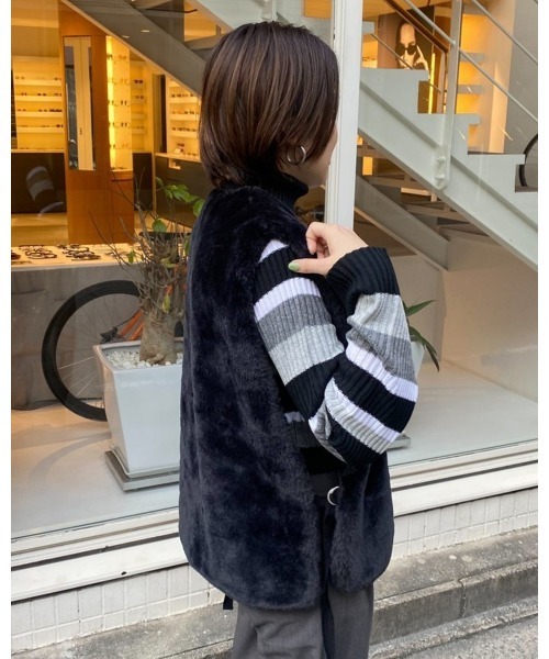 LiSeek（リシーク）の「【LiSeeK】ファーベスト付キルティングブルゾン（ブルゾン・レディース・ブラック/アイボリー/カーキ・FREE）」の6枚目の写真