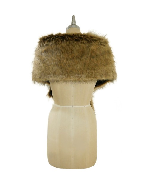 My shawty（ﾏｲｼｬｳﾃｨｰ）の「fur shawl（ストール/ショール・レディース・ブラック/グレー/ベージュ系その他/ライトベージュ・FREE）」の7枚目の写真