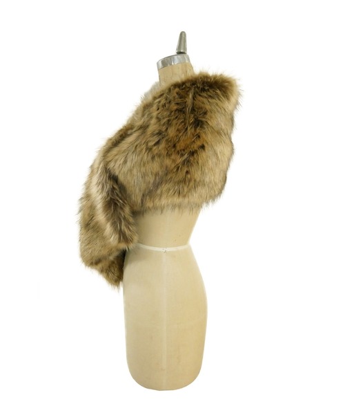 My shawty（ﾏｲｼｬｳﾃｨｰ）の「fur shawl（ストール/ショール・レディース・ブラック/グレー/ベージュ系その他/ライトベージュ・FREE）」の8枚目の写真