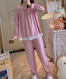 Amains（アメイン）の「スクエアネックレースフリルパジャマ（ルームウェア/パジャマ）」