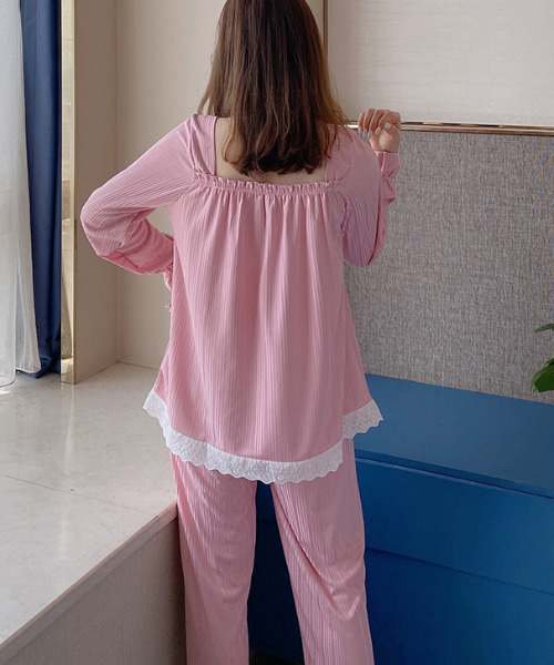 Amains（アメイン）の「スクエアネックレースフリルパジャマ（ルーム