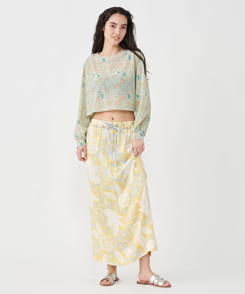 SOULEIADO（ソレイアード）の「ポリエステルプリントボリュームスリーブブラウス（シャツ/ブラウス・レディース・ホワイト系その他/グリーン系その他・36）」の3枚目の写真