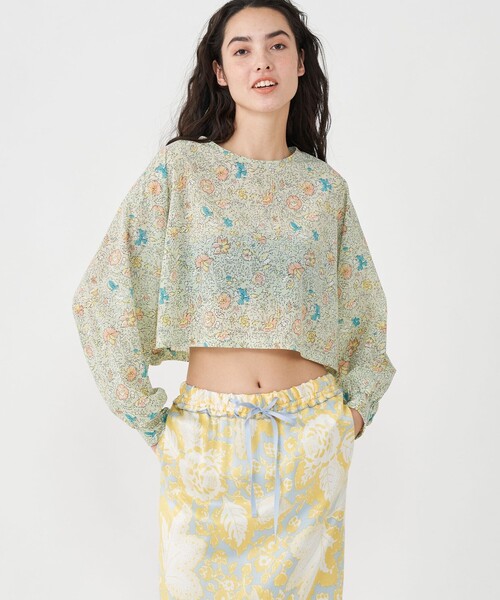 SOULEIADO（ソレイアード）の「ポリエステルプリントボリュームスリーブブラウス（シャツ/ブラウス・レディース・ホワイト系その他/グリーン系その他・36）」の4枚目の写真