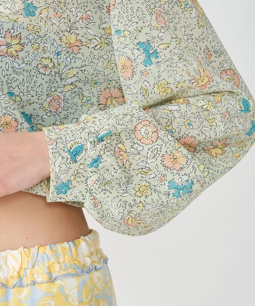 SOULEIADO（ソレイアード）の「ポリエステルプリントボリュームスリーブブラウス（シャツ/ブラウス・レディース・ホワイト系その他/グリーン系その他・36）」の8枚目の写真