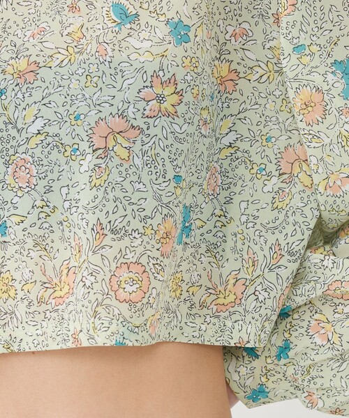 SOULEIADO（ソレイアード）の「ポリエステルプリントボリュームスリーブブラウス（シャツ/ブラウス・レディース・ホワイト系その他/グリーン系その他・36）」の9枚目の写真