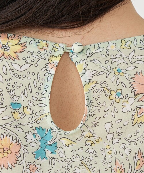 SOULEIADO（ソレイアード）の「ポリエステルプリントボリュームスリーブブラウス（シャツ/ブラウス・レディース・ホワイト系その他/グリーン系その他・36）」の10枚目の写真