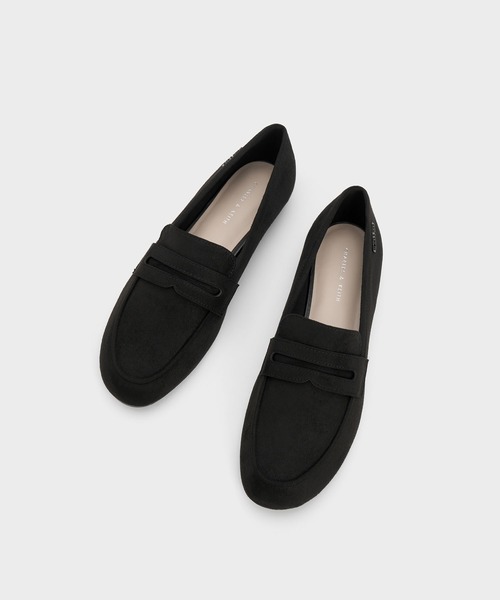 CHARLES & KEITH（チャールズ & キース）の「【販売終了】カットアウト アーモンドトゥペニーローファー（ローファー・レディース・ブラック/オフホワイト/ライム・22.5cm/23cm/23.5cm/24.5cm/25cm/25.5cm）」の11枚目の写真