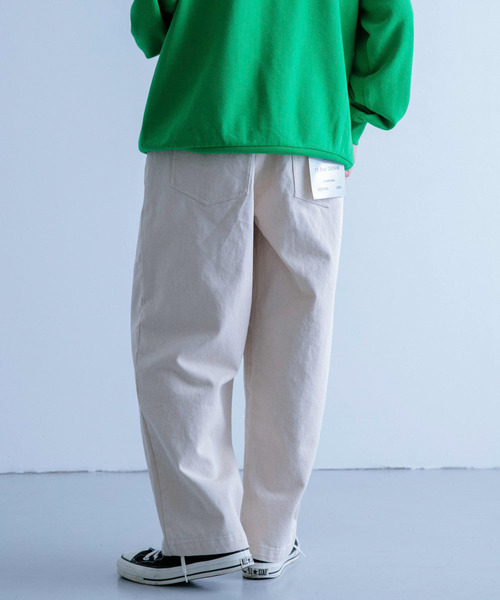 ITEMS URBANRESEARCH（アイテムズ アーバンリサーチ）の「デニム タックワイドパンツ（デニムパンツ・メンズ・ネイビー/アイボリー/ライトブルー・MEDIUM/LARGE）」の6枚目の写真