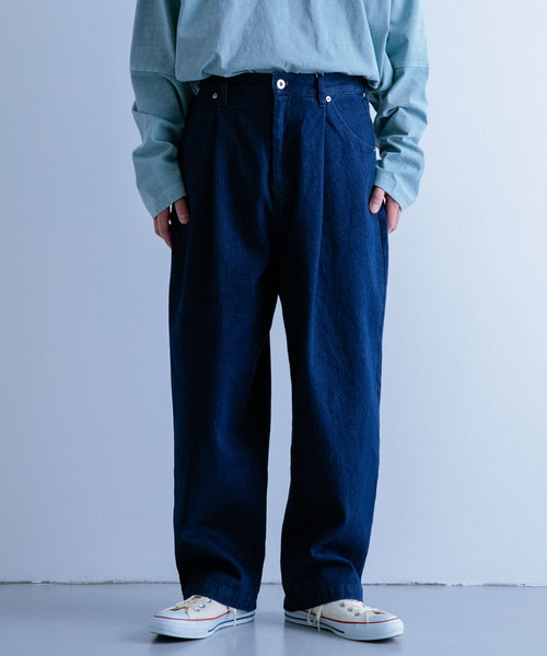 ITEMS URBANRESEARCH（アイテムズ アーバンリサーチ）の「デニム タックワイドパンツ（デニムパンツ・メンズ・ネイビー/アイボリー/ライトブルー・MEDIUM/LARGE）」の19枚目の写真