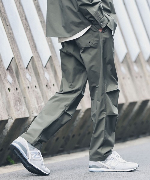 URBAN RESEARCH Sonny Label（アーバンリサーチサニーレーベル）の「『撥水』『セットアップ対応』3Dイージーパンツ（その他パンツ・メンズ・ブラック/カーキ・MEDIUM/LARGE）」の9枚目の写真