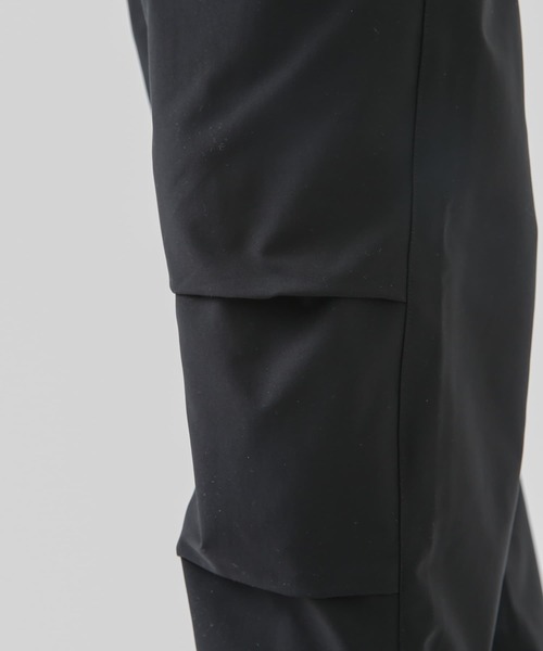 URBAN RESEARCH Sonny Label（アーバンリサーチサニーレーベル）の「『撥水』『セットアップ対応』3Dイージーパンツ（その他パンツ・メンズ・ブラック/カーキ・MEDIUM/LARGE）」の17枚目の写真