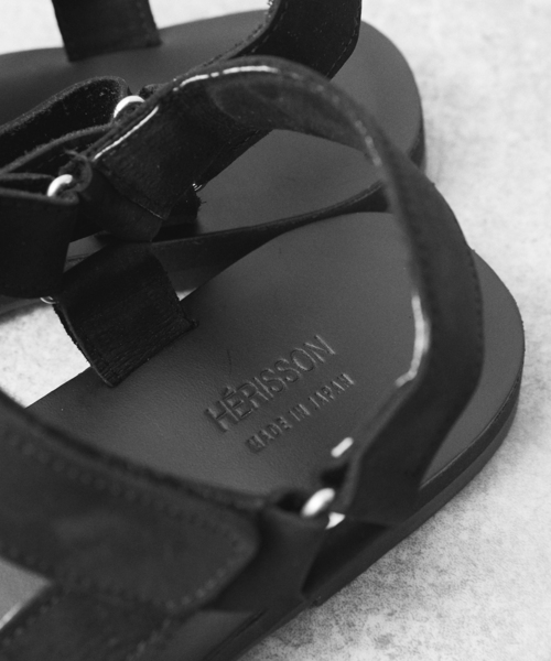 HERISSON（エリソン）の「”Made in Japan”【HERISSON / エリソン】レザーストラップサンダル（サンダル・メンズ・ブラック・26cm/27cm/28cm）」の3枚目の写真