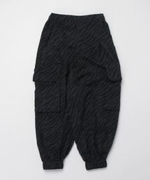 TIGORA（ティゴラ）の「ティゴラ TIGORA ストレッチクロスカーゴパンツ（カーゴパンツ）」