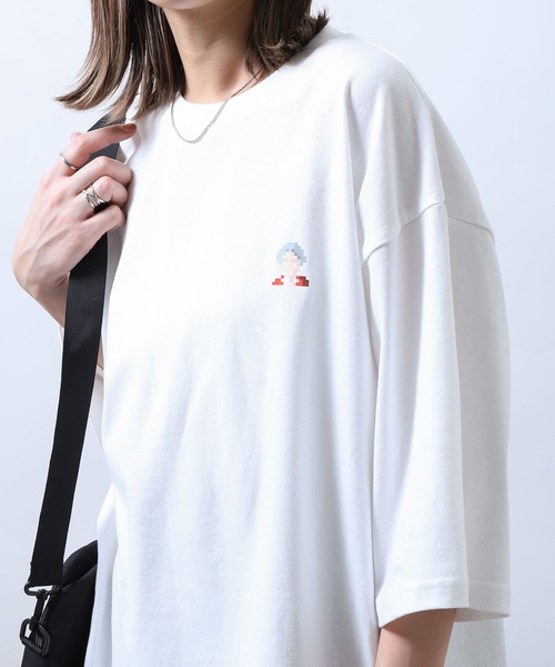 ZIP FIVE(ジップファイブ)の「【ZIP FIVE】【NFT ARTS】ビッグシルエット 偉人ドットNFTアート Tシャツ マリリン/ベートーヴェン/エリザベス【ユニセックス】(Tシャツ/カットソー・レディース・ホワイト/ピンク/ブラック系1/ピンク系/ブラック系/ブラック/ホワイト系/ホワイト系1・SMALL/MEDIUM/LARGE)」の3枚目の写真