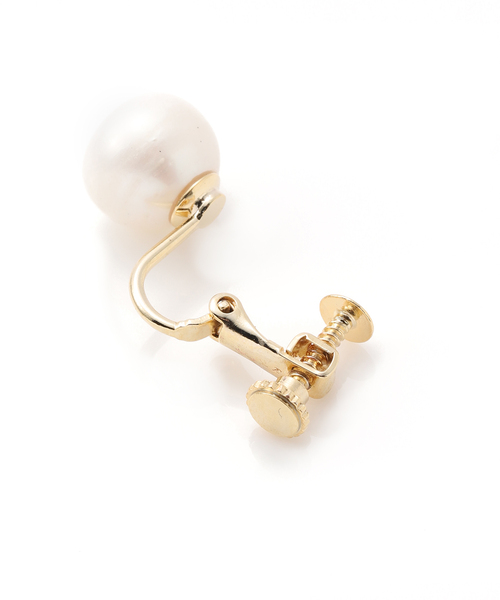 SLOBE IENA（スローブイエナ）の「SLOBE 淡水パールイヤリング（イヤリング・レディース・ホワイト・FREE）」の4枚目の写真