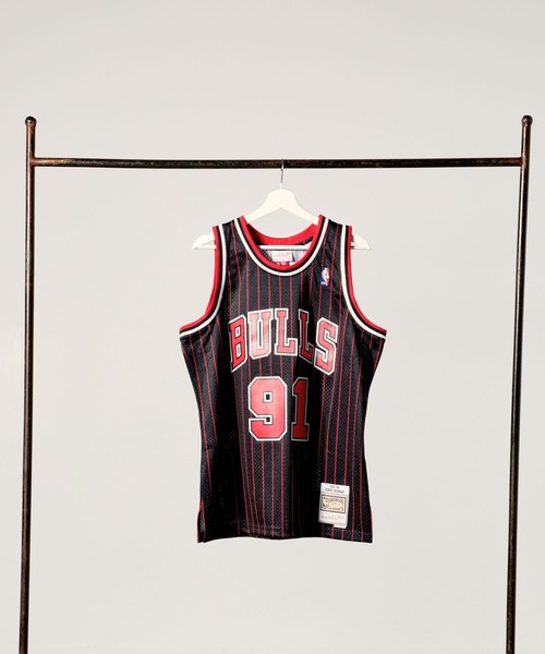 【S未使用タグ付】ロッドマン mitchell&ness 95-96ユニフォーム Mitchell&NessNBA SWINGMAN ALTERNATE JERSEY BULLS 95 DENNIS RODMAN