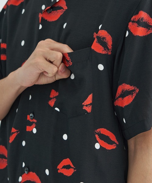 aloha blossom（アロハブロッサム）の「【Aloha Blossom/アロハブロッサム】KISS SHIRTS（シャツ/ブラウス・メンズ・ブラック・42/44/40）」の5枚目の写真
