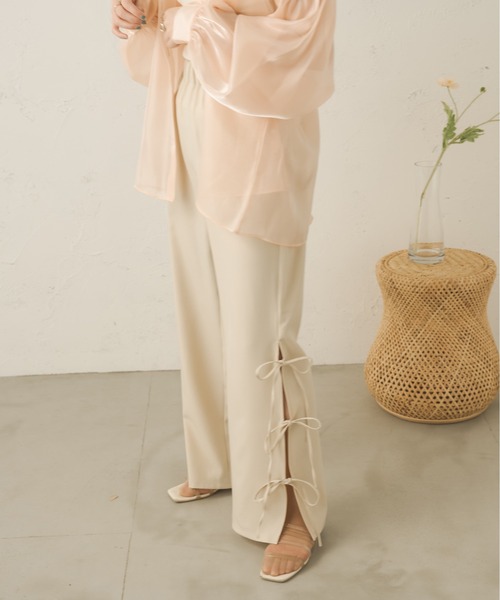 Ambre Neige（アンブルネージュ）の「サイドリボンストレートパンツ／【WEB/EC限定商品】（スラックス・レディース・アイボリー/ベージュ・FREE）」の3枚目の写真
