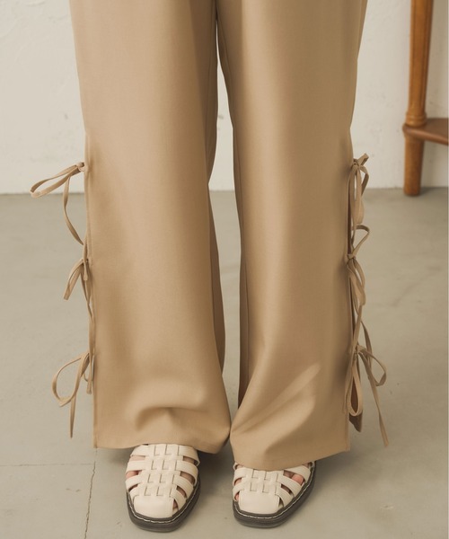 Ambre Neige（アンブルネージュ）の「サイドリボンストレートパンツ／【WEB/EC限定商品】（スラックス・レディース・アイボリー/ベージュ・FREE）」の15枚目の写真