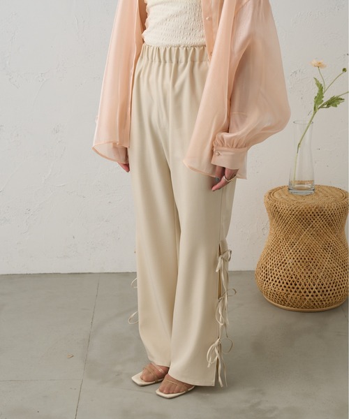 Ambre Neige（アンブルネージュ）の「サイドリボンストレートパンツ／【WEB/EC限定商品】（スラックス・レディース・アイボリー/ベージュ・FREE）」の17枚目の写真