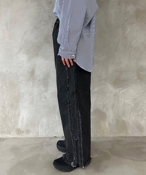 kutir（クティール）の「2wayフリンジワイドデニムパンツ（デニムパンツ・レディース・ライトインディゴブルー/ブラック・LARGE/MEDIUM）」の11枚目の写真