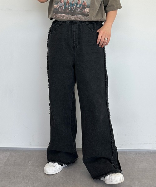 kutir（クティール）の「2wayフリンジワイドデニムパンツ（デニムパンツ・レディース・ライトインディゴブルー/ブラック・LARGE/MEDIUM）」の6枚目の写真