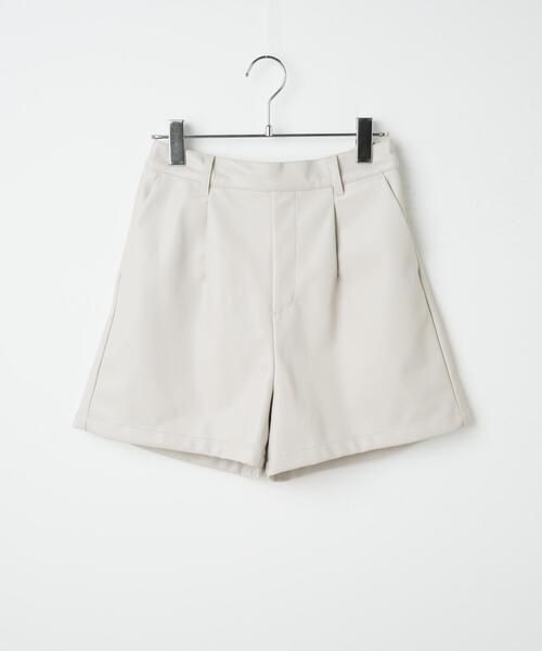 WEGO（ウィゴー）の「WEGO/フェイクレザータックショートパンツ（その他パンツ・レディース・ベージュ系その他/ブラック・X-SMALL/SMALL/MEDIUM）」の21枚目の写真