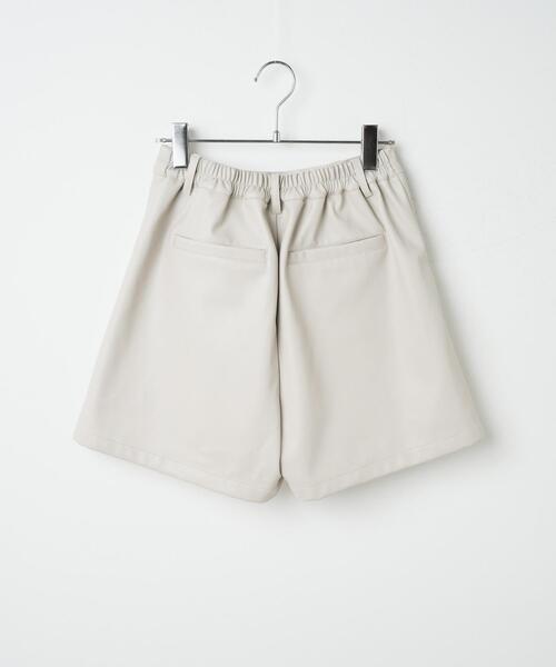 WEGO（ウィゴー）の「WEGO/フェイクレザータックショートパンツ（その他パンツ・レディース・ベージュ系その他/ブラック・X-SMALL/SMALL/MEDIUM）」の22枚目の写真