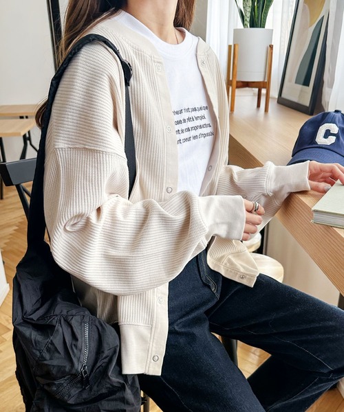 andme(アンドミー)の「ワッフル前後2way長袖カーディガントップス(Tシャツ/カットソー・レディース・ライトブルー/ブラック/アイボリー/ブラウン/オートミール・M/L)」の6枚目の写真