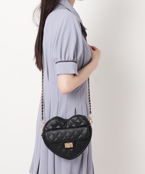 Ober Tashe（オーバータッシェ）の「ハート キルト チェーンベルト ショルダーバッグ（ショルダーバッグ・レディース・ブラック/ブラウン系/アイボリー/ワインレッド・FREE）」の15枚目の写真