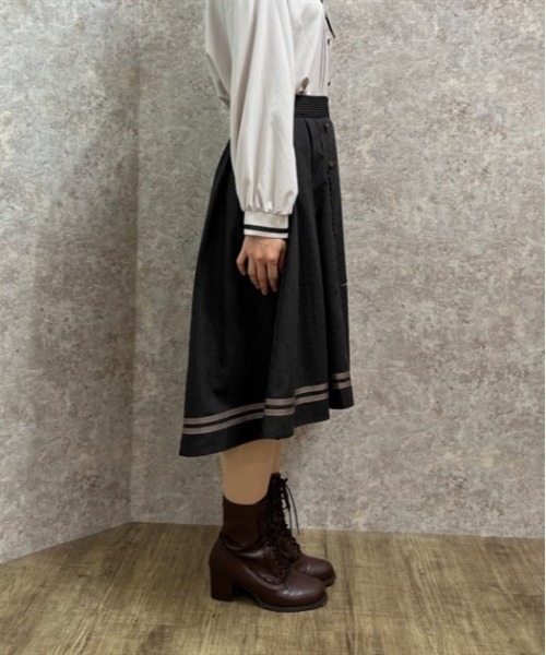 axes femme（アクシーズファム）の「連ボタンフィッシュテール