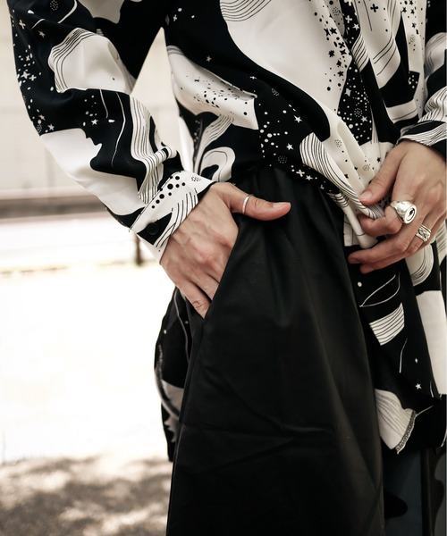 rovtski(ロフトスキー)の「波ペイントワイドパンツ(その他パンツ・レディース・ブラック・FREE)」の15枚目の写真