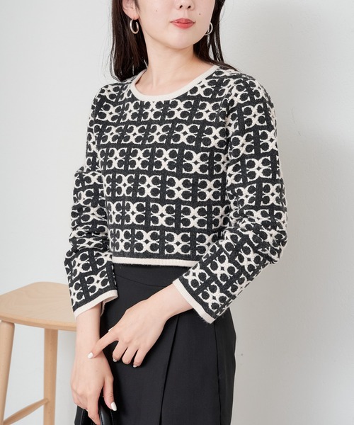 美品❗️マークアンドロナ　WM 長袖ニットセーター　Vネック　ボーダー　スカル 美品❗️マークアンドロナ WM 長袖ニットセーター Vネック