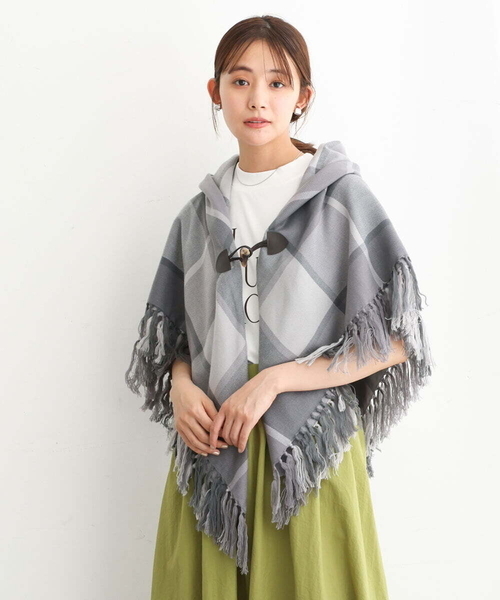 MK MICHEL KLEIN（エムケーミッシェルクラン）の「チェック柄フリンジポンチョ/洗える（ストール/ショール・レディース・ライトグレー/ベージュ/ミント・38）」の2枚目の写真