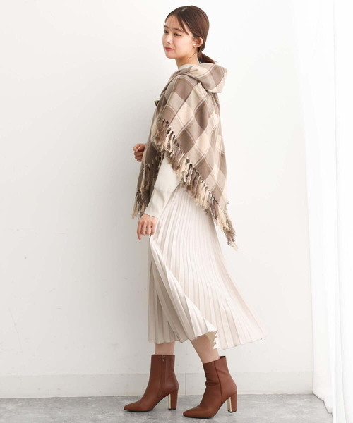 MK MICHEL KLEIN（エムケーミッシェルクラン）の「チェック柄フリンジポンチョ/洗える（ストール/ショール・レディース・ライトグレー/ベージュ/ミント・38）」の21枚目の写真