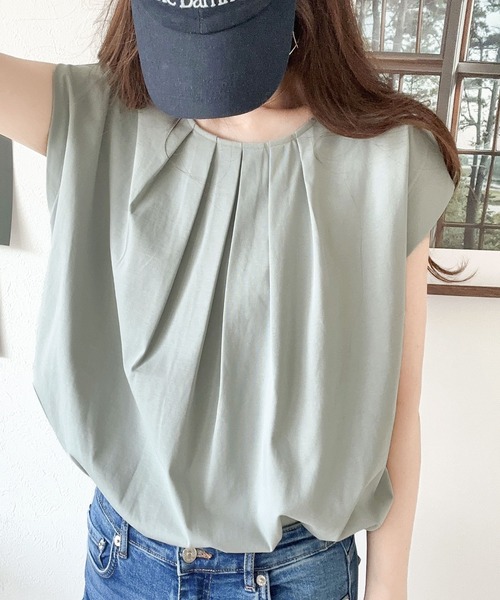 classicalelf(クラシカルエルフ)の「ブラウスライクな綺麗見えカットソー。ひんやり冷感フレンチタックスリーブT(Tシャツ/カットソー・レディース・グリーン/ブルー/オフホワイト/ブラック/グレイッシュベージュ/ピンクベージュ・LARGE/MEDIUM/SMALL/X-LARGE)」の19枚目の写真