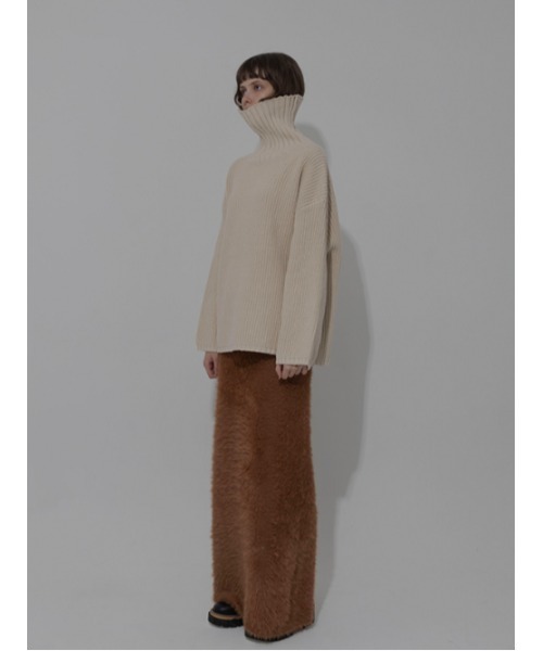 AMAIL(アマイル)の「Volume up knit(ニット/セーター・レディース・アイボリー/ブラック/ブルー・FREE)」の5枚目の写真