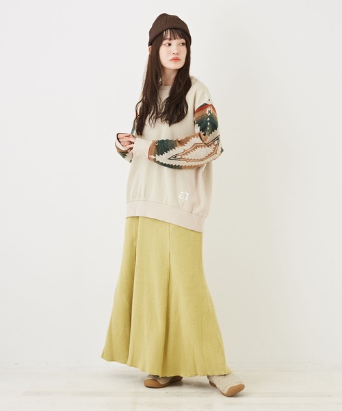 CUBE SUGAR（キューブシュガー）の「スウェット×ジャガードクルーネックプルオーバー（スウェット・レディース・ブラック/カーキ/ナチュラル・M）」の8枚目の写真