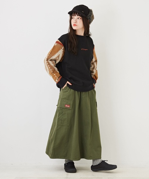 CUBE SUGAR（キューブシュガー）の「スウェット×ジャガードクルーネックプルオーバー（スウェット・レディース・ブラック/カーキ/ナチュラル・M）」の12枚目の写真