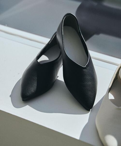 coen（コーエン）の「やみつきポインテッドシューズ（パンプス・レディース・ホワイト/ブラック・23cm/23.5cm/24cm/24.5cm）」の15枚目の写真