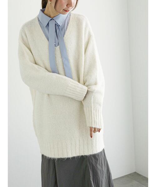 Te chichi（テチチ）の「Vネックロングニット（ニット/セーター・レディース・グレー/オフホワイト/ラベンダー・F）」の4枚目の写真