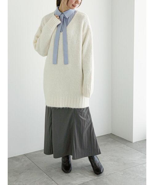 Te chichi（テチチ）の「Vネックロングニット（ニット/セーター・レディース・グレー/オフホワイト/ラベンダー・F）」の8枚目の写真