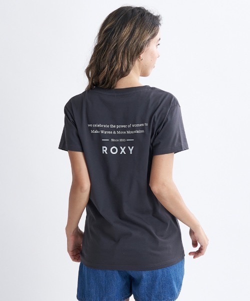 ROXY（ロキシー）の「POWER OF WOMEN/ロキシーシンプルブランドロゴプリントスタンダード半袖カットソー（Tシャツ/カットソー・レディース・ネイビー/パープル/ブラック/ホワイト・SMALL/LARGE/MEDIUM）」の2枚目の写真