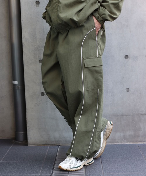 SPINNS(スピンズ)の「シルエット変更自在!パイピングナイロンカーゴパンツ(カーゴパンツ・メンズ・グレー/ブラック/オフホワイト/カーキ/ネイビー・M/L)」の13枚目の写真