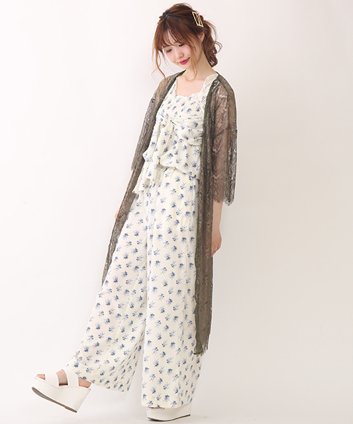 one after another NICE CLAUP（ワンアフターアナザーナイスクラップ）の「【ナイスクラップ】小花柄サロペット（ワンピース・レディース・カーキ/ブラック/オフホワイト・FREE）」の14枚目の写真