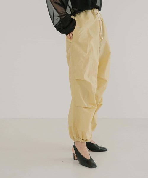 Lee（リー）の「『別注』Lee×URBAN RESEARCH　パラシュートパンツ（その他パンツ・レディース・グレー系その他/ライトベージュ/チャコールグレー・SMALL/MEDIUM）」の10枚目の写真