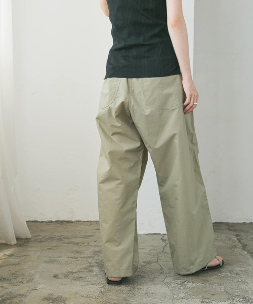 Lee（リー）の「『別注』Lee×URBAN RESEARCH　パラシュートパンツ（その他パンツ・レディース・グレー系その他/ライトベージュ/チャコールグレー・SMALL/MEDIUM）」の21枚目の写真