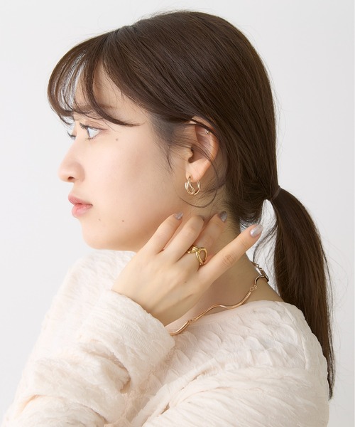 COLONY 2139（コロニートゥーワンスリーナイン）の「ループラインノットステンレスリング（リング・レディース・シルバー/ゴールド・FREE）」の13枚目の写真